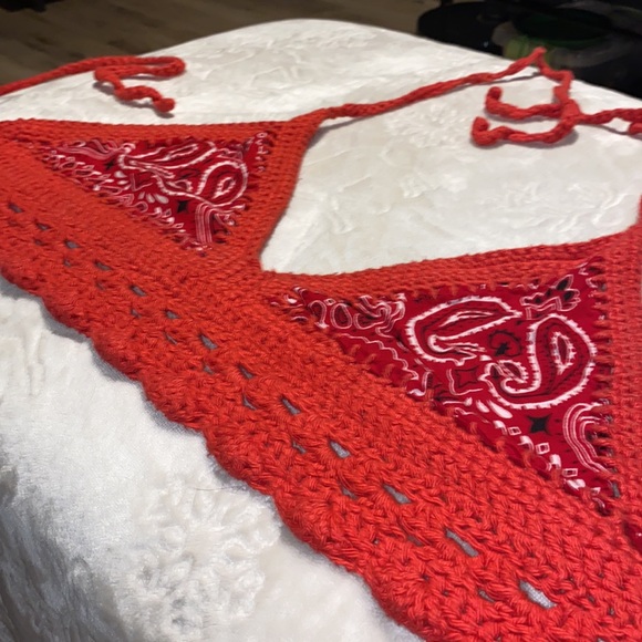 Red Bandana crochet top - Picture 2 of 3